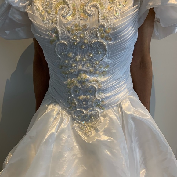 COPY - Wedding Dress - size 2 (approximately) - Picture 3 of 8